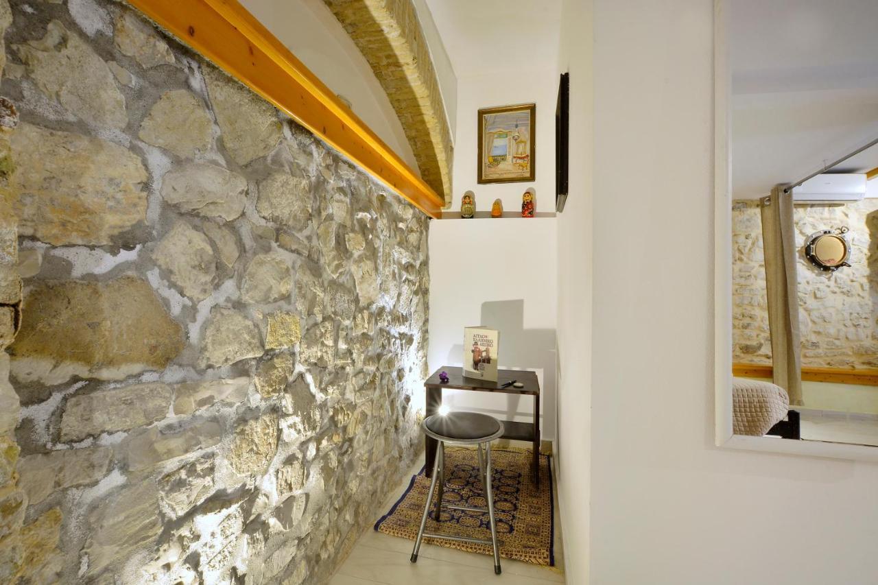 Studio In Corfu Town Exterior photo